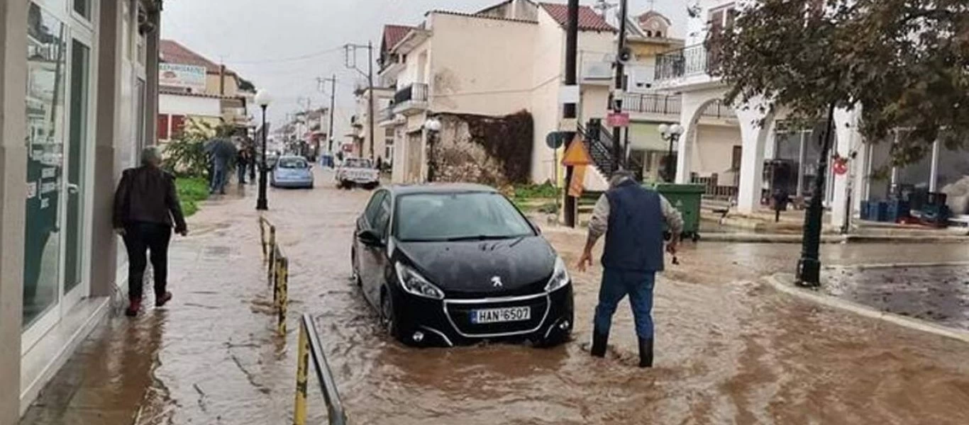 Διεκόπη η κυκλοφορία στην Πατρών - Πύργου λόγω πλημμύρας - Η δυτική Ελλάδα στη «δίνη» της κακοκαιρίας (βίντεο)